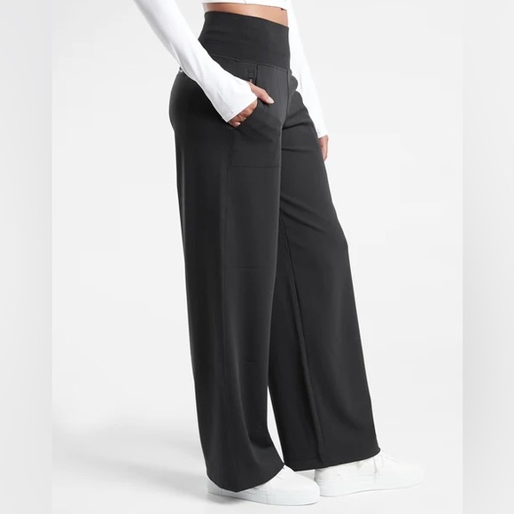 Athleta Dress Up or Down Wide leg High Waisted Black Trouser Pants - XS - Picture 3 of 12